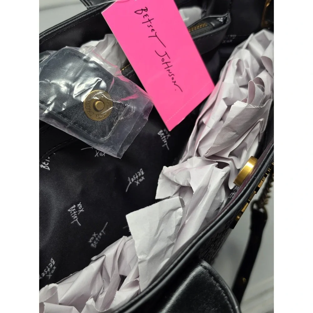 Betsey Johnson betsey johnson
